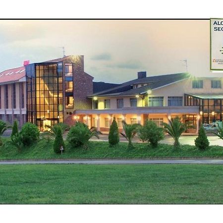 Hotel Royal Llanera  Екстериор снимка