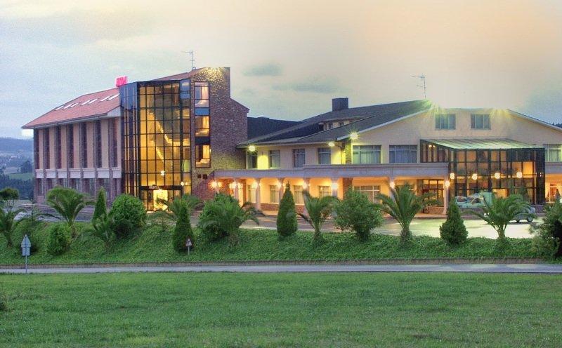Hotel Royal Llanera  Екстериор снимка