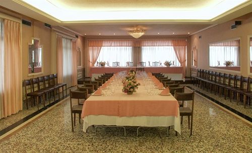 Hotel Royal Llanera  Екстериор снимка
